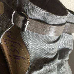 BLOWFISH BRAND grey sandals ❤️